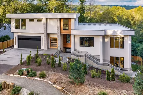 3806 95th Ave NE, Yarrow Point, WA 98004