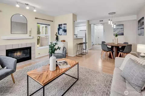 4808 NE Sunset Blvd #C104, Renton, WA 98059