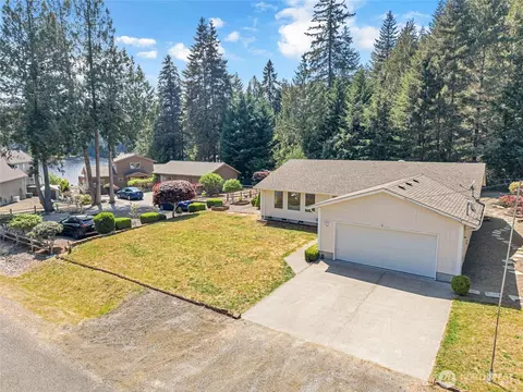 2380 E Saint Andrews Dr, Shelton, WA 98584