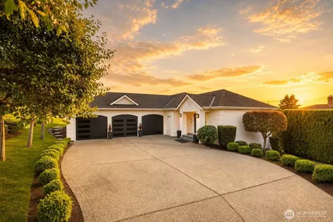 30825 36th Ct SW, Federal Way, WA 98023