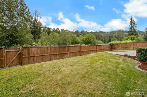 Exterior - 1522 Daffodil Ave NE, Orting, WA 98360 photo 4 of 7