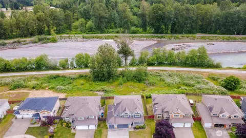View/Area - 1522 Daffodil Ave NE, Orting, WA 98360 photo 1 of 4