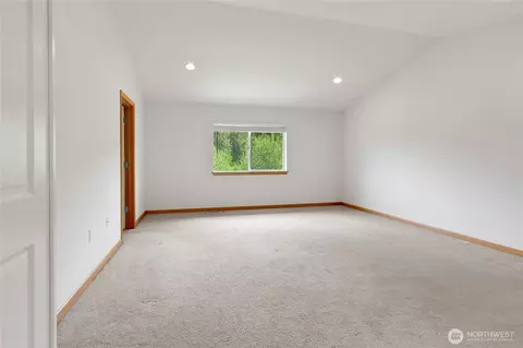 Bedroom - 1522 Daffodil Ave NE, Orting, WA 98360 photo 2 of 5