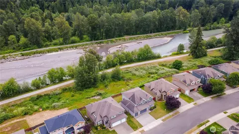 View/Area - 1522 Daffodil Ave NE, Orting, WA 98360 photo 3 of 4