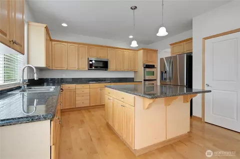 Kitchen - 1522 Daffodil Ave NE, Orting, WA 98360 photo 1 of 3