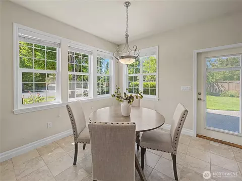 Dining - 2635 Perry Ct, Enumclaw, WA 98022 photo 4 of 4