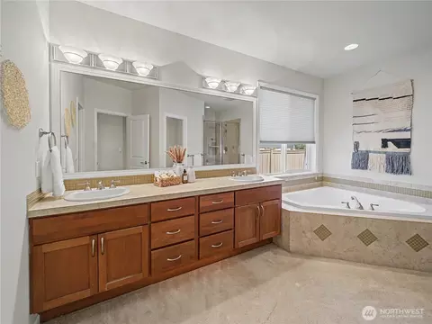 Bath - 2635 Perry Ct, Enumclaw, WA 98022 photo 1 of 5