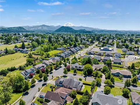 View/Area - 2635 Perry Ct, Enumclaw, WA 98022 photo 2 of 2