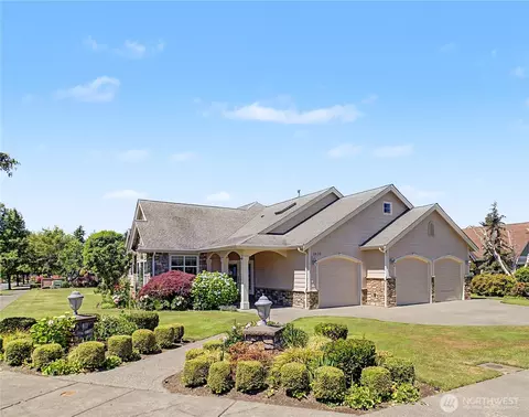 2635 Perry Ct, Enumclaw, WA 98022