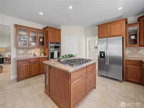 Kitchen - 2635 Perry Ct, Enumclaw, WA 98022 photo 2 of 4