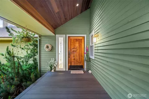 Entry Way - 115 Donahue Ln, Eastsound, WA 98245 photo 1 of 2