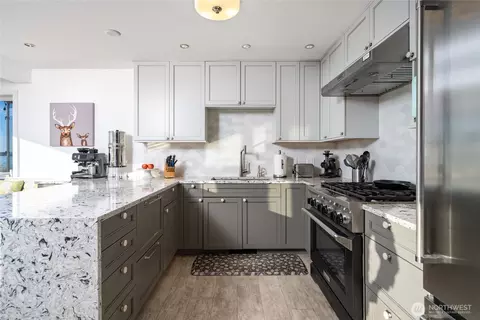 Kitchen - 115 Donahue Ln, Eastsound, WA 98245 photo 3 of 3