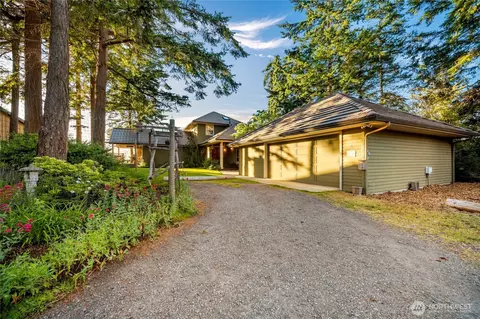 Exterior - 115 Donahue Ln, Eastsound, WA 98245 photo 5 of 17