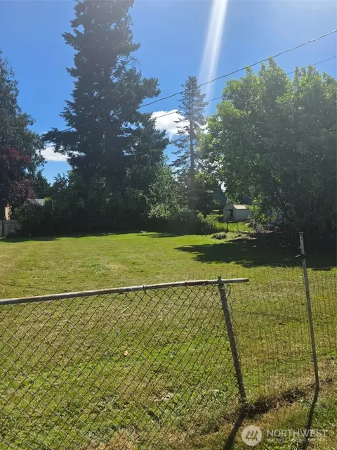 1718 Snyder Ave, Bremerton, WA 98312