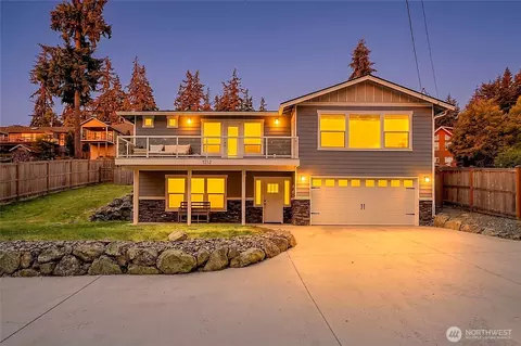 1212 View St, Camano Island, WA 98282