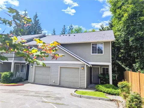 9825 18th Ave W #E4, Everett, WA 98204