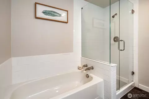 Bath - 14222 61st Ave SE, Everett, WA 98208 photo 2 of 3