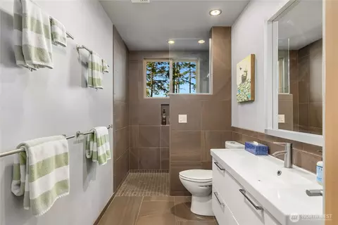 Bath - 4065 E Sequim Bay Rd #14, Sequim, WA 98382 photo 5 of 5
