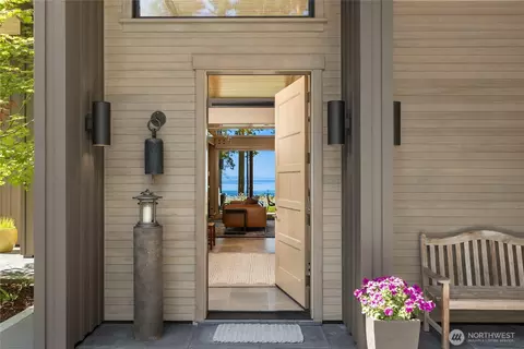 Entry Way - 4065 E Sequim Bay Rd #14, Sequim, WA 98382 photo 1 of 2