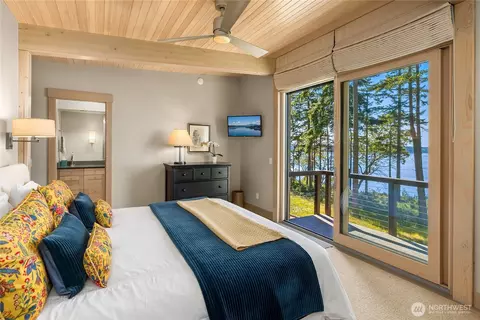 Bedroom - 4065 E Sequim Bay Rd #14, Sequim, WA 98382 photo 2 of 4