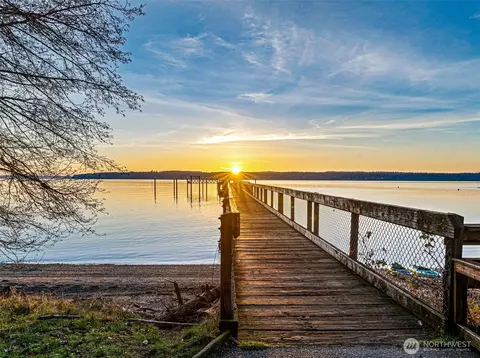 45 Whiteman Rd SW, Lakebay, WA 98349