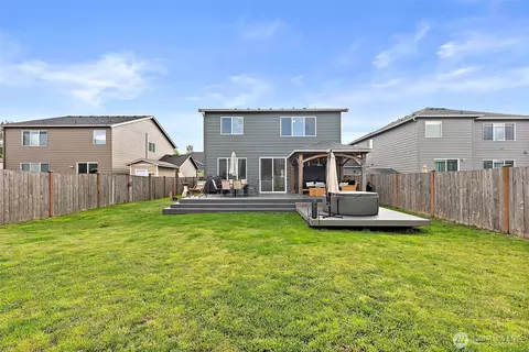 Exterior - 810 Louise Wise Ave NW, Orting, WA 98360 photo 6 of 6
