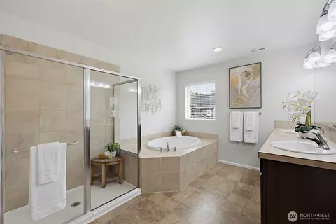 Bath - 810 Louise Wise Ave NW, Orting, WA 98360 photo 2 of 4