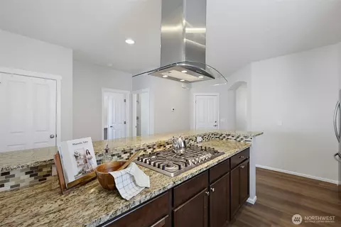 Kitchen - 810 Louise Wise Ave NW, Orting, WA 98360 photo 5 of 6
