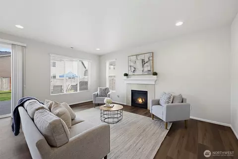 Living - 810 Louise Wise Ave NW, Orting, WA 98360 photo 5 of 7