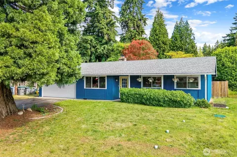 792 NW Firglade Dr, Bremerton, WA 98311