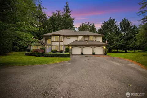 24819 SE 14th St, Sammamish, WA 98075