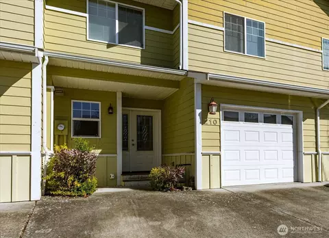 210 SE Melrose Dr, Oak Harbor, WA 98277