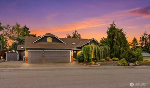 1123 SW Kalama Lp, Oak Harbor, WA 98277