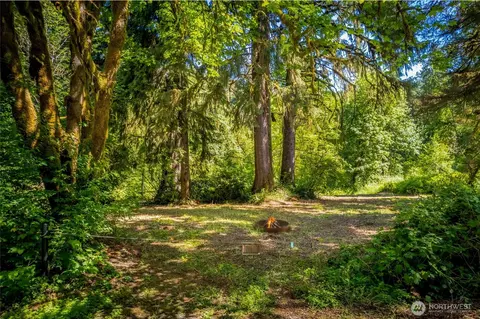 22315 N River Dr, Granite Falls, WA 98252