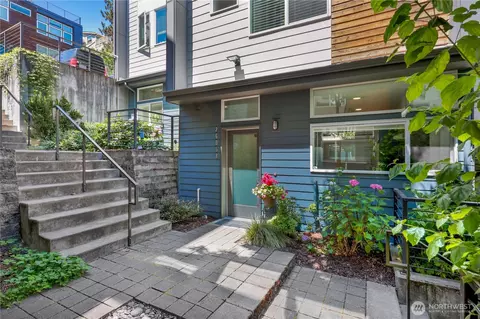 2605 22nd Ave W UNIT B, Seattle, WA 98199