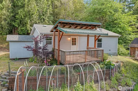 180 E Pine St, Union, WA 98592 photo 4