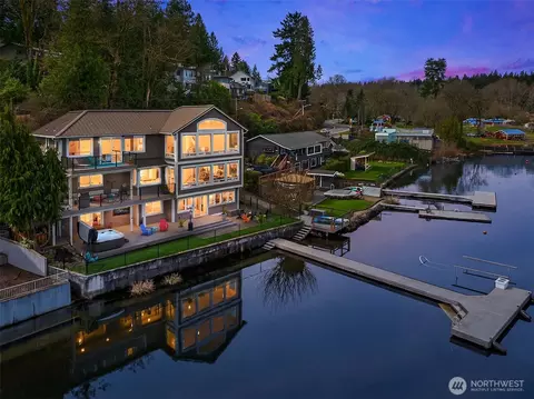 3828 W Lake Sammamish Pkwy SE, Bellevue, WA 98008