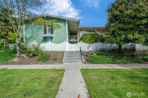 1302 N 6th St #5, Tacoma, WA 98403