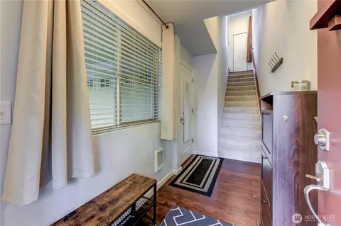 Entry Way - 10030 12th Ave SE, Everett, WA 98208 photo 1 of 2