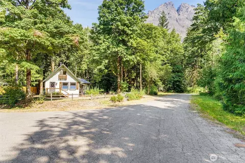 64464 NE 180th St, Baring, WA 98224