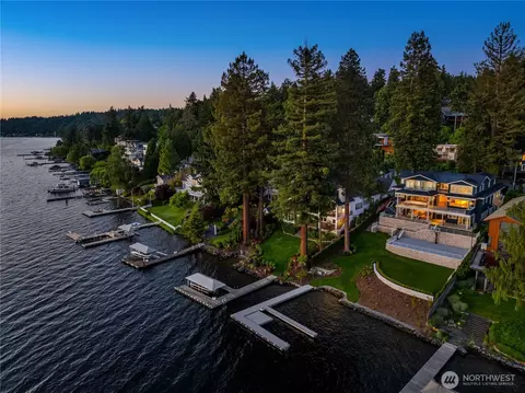 6333 77th Ave SE, Mercer Island, WA 98040