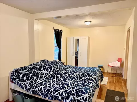 Bedroom - 708 Olson Rd, Longview, WA 98632 photo 3 of 5
