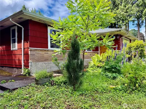 708 Olson Rd, Longview, WA 98632