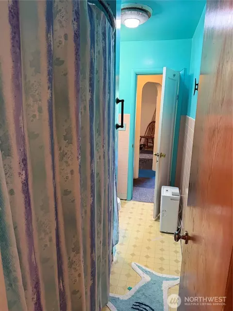 Entry Way - 708 Olson Rd, Longview, WA 98632 photo 1 of 1