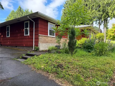 Exterior - 708 Olson Rd, Longview, WA 98632 photo 2 of 16