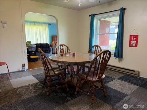 Dining - 708 Olson Rd, Longview, WA 98632 photo 2 of 2