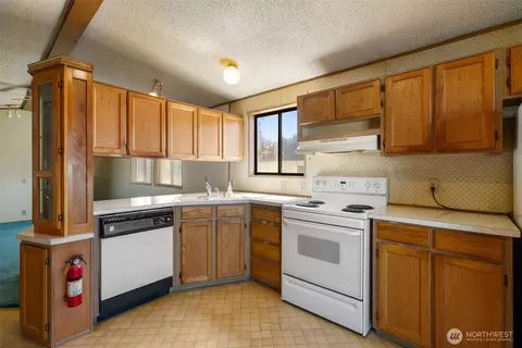 20705 9th Ave E, Spanaway, WA 98387 photo 4