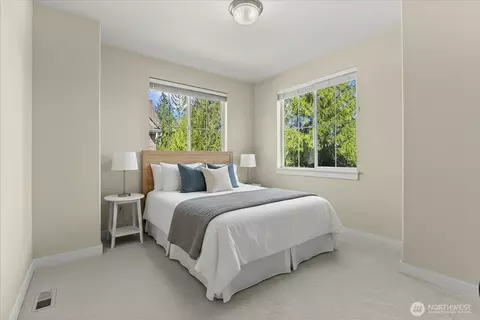 Bedroom - 13914 N Pointe Cir #E, Mill Creek, WA 98012 photo 5 of 8