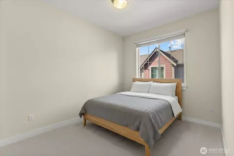Bedroom - 13914 N Pointe Cir #E, Mill Creek, WA 98012 photo 8 of 8