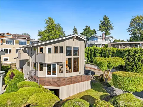3310 Lake Washington Blvd N, Renton, WA 98056